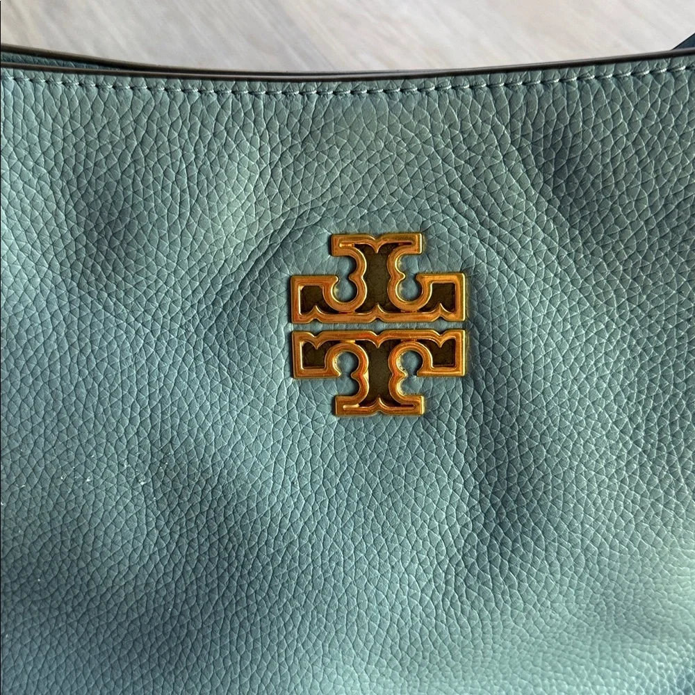 Tory Burch Light Blue Shoulder Bag with Gold Accents - Picture 7 of 10